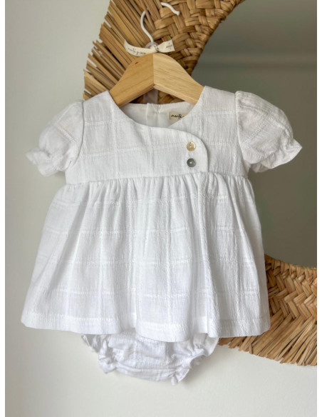 Jesusito cruzado relieve