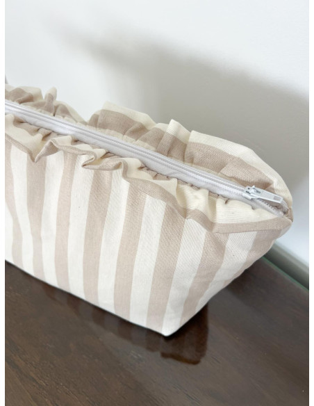 Neceser IMPERMEABLE volante raya beige