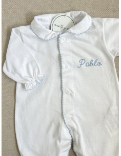 Pijama con puntilla