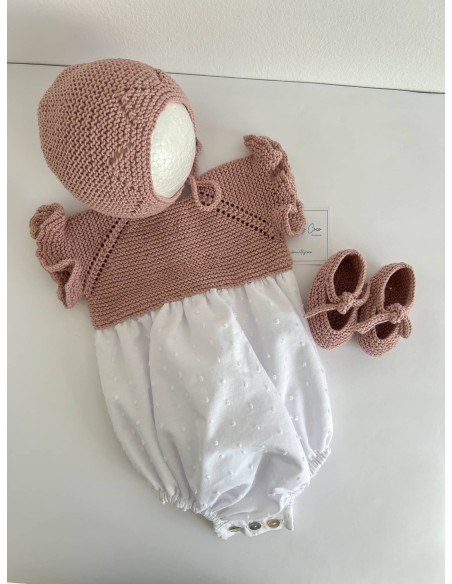 Pelele combinado con volante en la manga