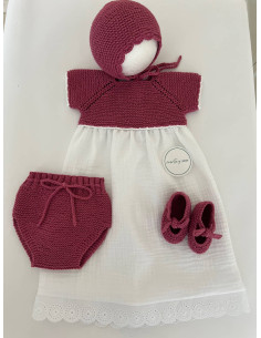 Faldón con puntilla y tira bordada 2