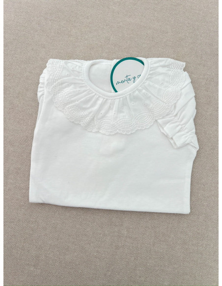 Body tira bordada manga corta