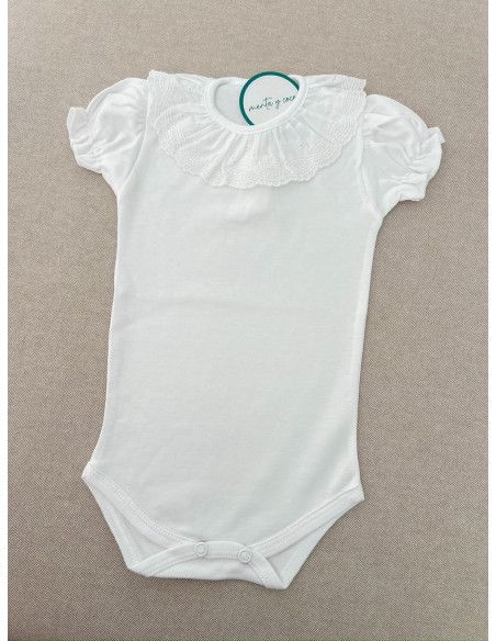 Body tira bordada manga corta