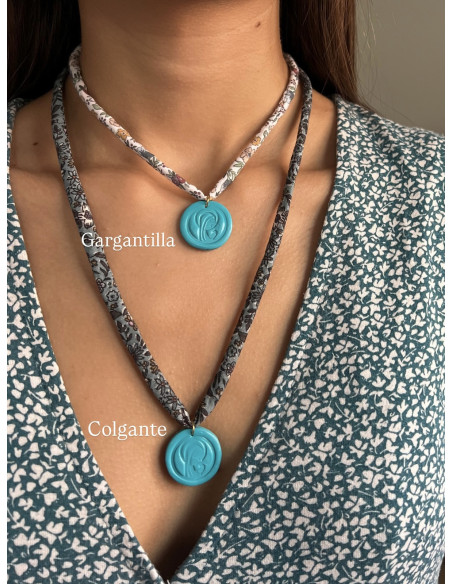 Colgante con medallita Greta