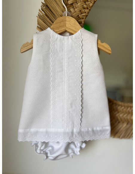 Jesusito entredós y tira bordada