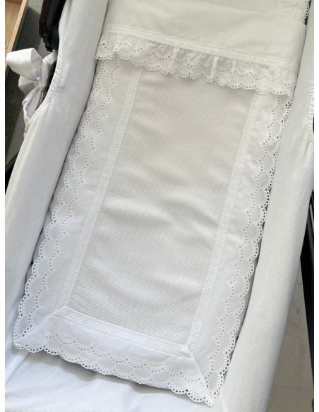 Colcha piqué tira bordada calados relleno extraíble