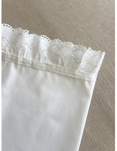 Sábana tira bordada calados